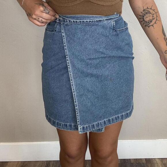 Dresses & Skirts - Women's Blue Skirt